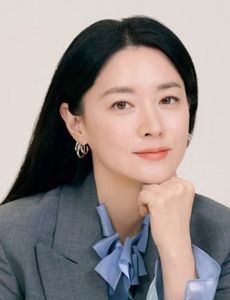 Lee Yeong-ae esposa de Jeong Ho-Young