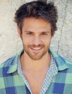 Alejandro Claveaux