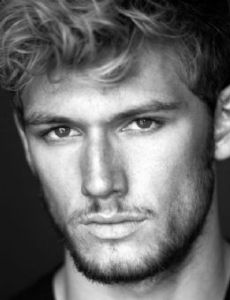 Alex Pettyfer