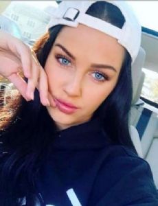 Alexandra King (glam model)