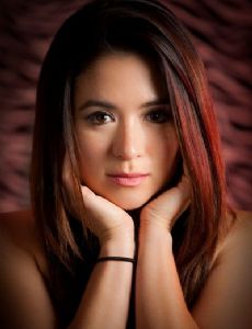 Antoinette Taus