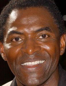 Carl Lumbly