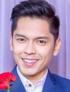 Carlo Aquino
