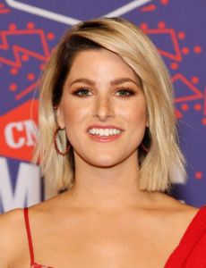 Cassadee Pope