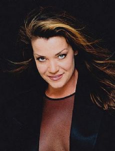 Claudia Christian