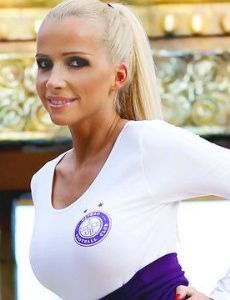 Cynthia Foxx