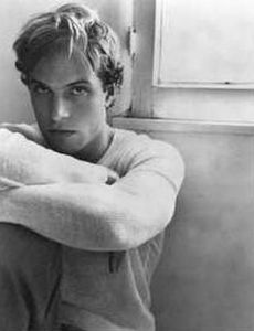 Daniel Lapaine