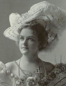 Della Fox