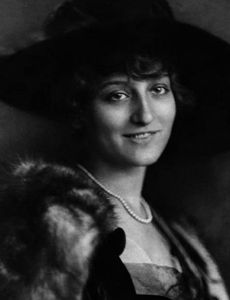 Eva May