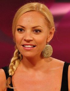 Éva Sári