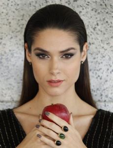 Fernanda Machado