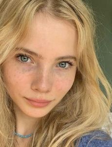 Freya Allan