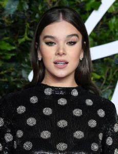 Hailee Steinfeld