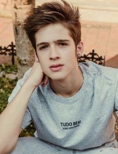 João Guilherme Ávila