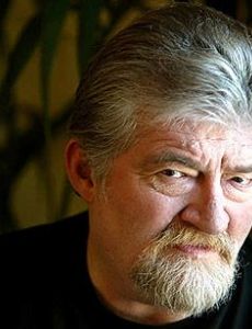 Joe Eszterhas