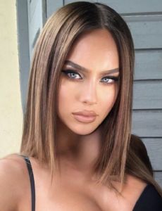 Kasia Lenhardt