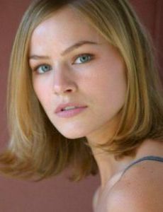 Kelly Overton