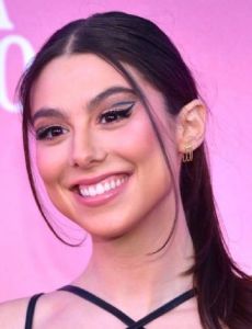 Kira Kosarin