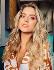 Laura Tobon
