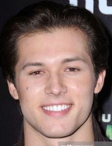 Leo Howard