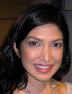 Liz Almoro