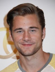 Luke Benward