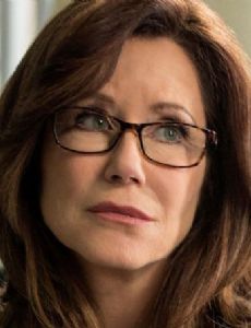 Mary McDonnell