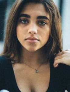 Mia Solange