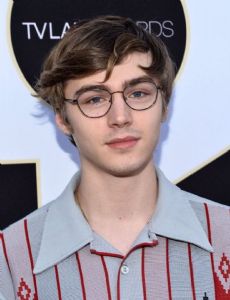 Miles Heizer