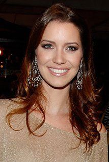 Nathalia Dill