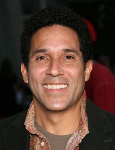 Oscar Nuñez
