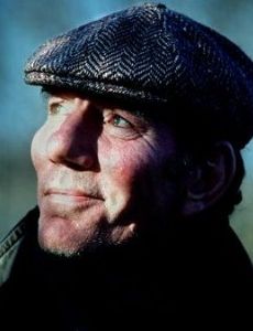 Pete Postlethwaite