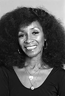 Raynoma Singleton