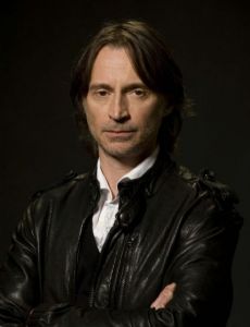 Robert Carlyle