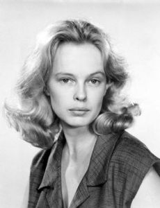 Sandy Dennis