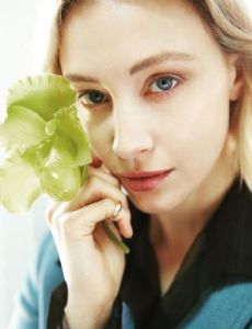 Sarah Gadon