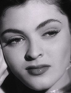 Suzan Ball