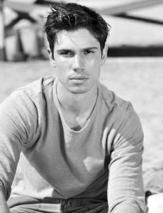 Tanner Novlan