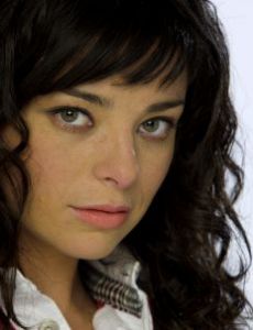 Violeta Isfel